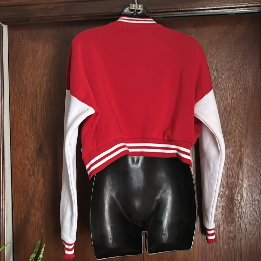 Red jacket - Picture 2 of 3